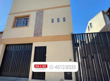 Casa · 257m² · 3 Ambientes · 2 Cocheras · Chalet 2 Dorm. Venta - Villa Adelina