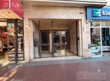 Departamento · 99m² · 3 Ambientes · Departamento de 2 Dorm. C/dep. de Servicio en Venta en Flores