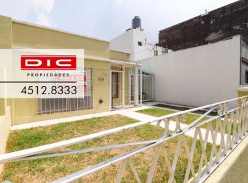 Casa · 76m² · 4 Ambientes · 1 Cochera · Chalet 2 Dorm. Venta - Munro