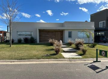 Casa · 222m² · 5 Ambientes · 2 Cocheras · Venta Casa Al Lago San Sebastián Área 7