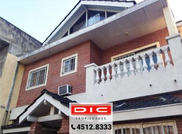 Casa · 182m² · 6 Ambientes · 1 Cochera · Casa 4 Dorm. Venta - Boulogne