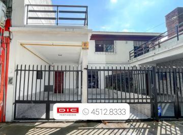 Casa · 95m² · 4 Ambientes · 1 Cochera · Duplex 3 Dorm. Venta - Villa Adelina