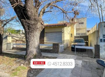 Depósito · 200m² · 4 Ambientes · 1 Cochera · Depósito Venta - Villa Adelina