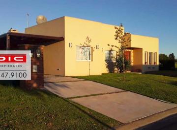 Casa · 120m² · 3 Ambientes · 2 Cocheras · Casa de 3 Ambientes en Venta Barrio San Sebastián Área 12 - Pilar