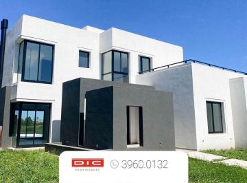 Casa · 223m² · 6 Ambientes · 1 Cochera · Casa 4 Dorm. Venta - Escobar