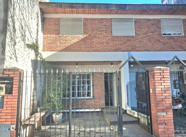 Casa · 78m² · 4 Ambientes · 1 Cochera