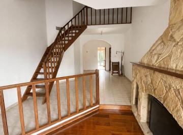 Casa de 6 ambientes, La Plata · Casa de 3 Dorm. en Venta en Calle 44 E/ 139 y 140