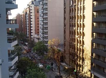 Departamento · 45m² · 3 Ambientes · Zona Plaza España. Piso Alto, Externo y con Balcon!