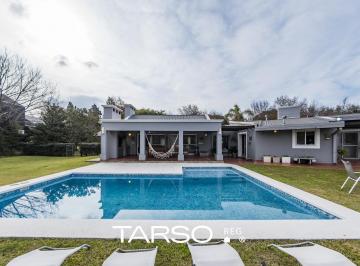 Casa · 370m² · 8 Ambientes · 4 Cocheras · Casa en Planta Baja - Fortin del Pozo en Venta
