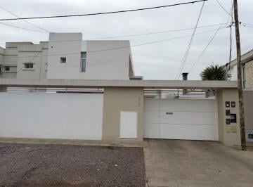 Casa · 3 Ambientes · 1 Cochera · Duplex en Venta en Gonnet