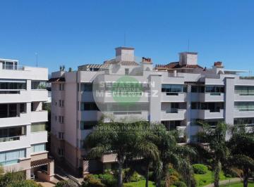 Departamento · 305m² · 8 Ambientes · 2 Cocheras · Amoblado - 3 Dorm. (2 en Suite) - Terraza Propia - Seguridad 24hs - Village Plaza Departamento