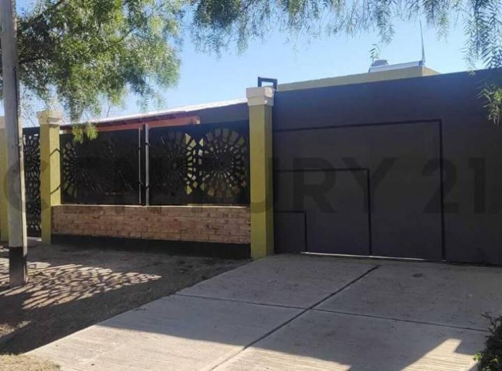 Casa · 100m² · 5 Ambientes · 1 Cochera