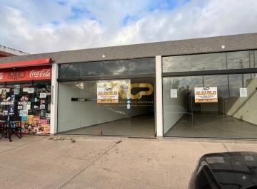 Local comercial · 66m² · 1 Ambiente · 2 Cocheras · Local Sobre Av Carcano.