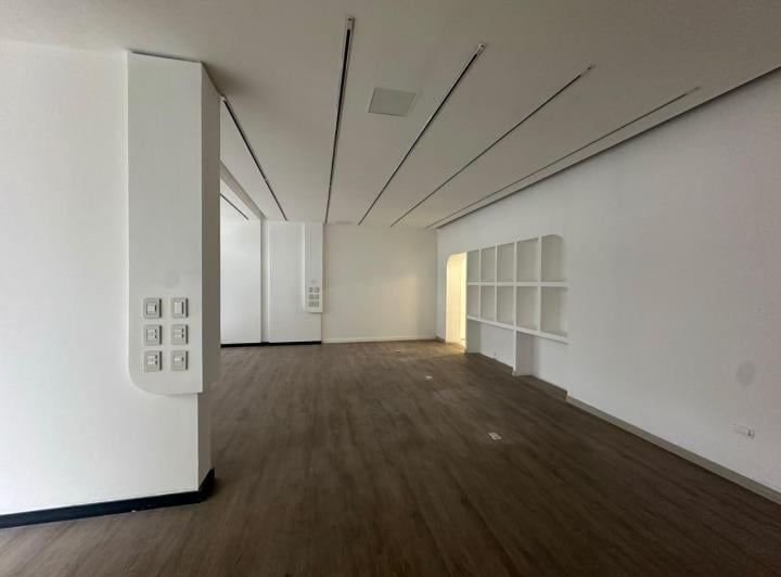 Local comercial · 80m² · 2 Ambientes