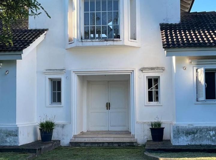Casa · 522m² · 10 Ambientes · 1 Cochera