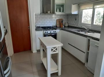 Casa · 150m² · 4 Ambientes · 3 Cocheras · Espectacular Casa en Alquiler Anual Barrio Los Lagos Nordelt