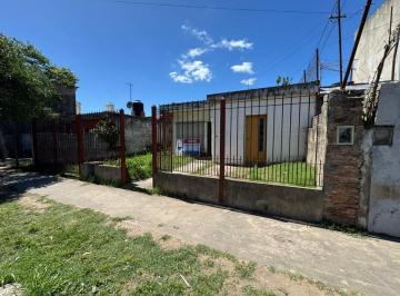 Casa · 50m² · 3 Ambientes · 1 Cochera · Venta Casa 3 Amb - Apto Credito