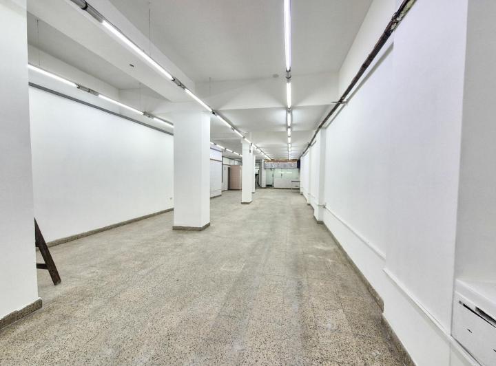 Local comercial · 214m² · 3 Ambientes