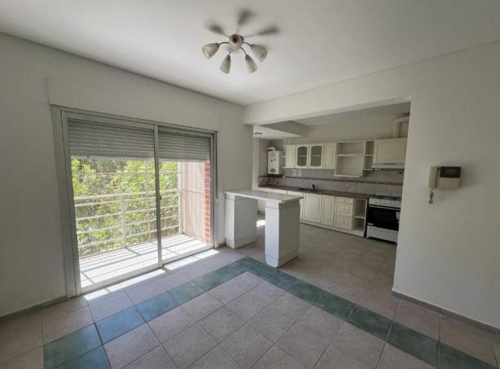 Departamento · 95m² · 4 Ambientes · 1 Cochera