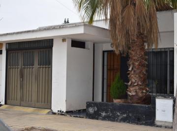 Casa de 5 ambientes, Gobernador Benegas · Casa en Venta en Godoy Cruz