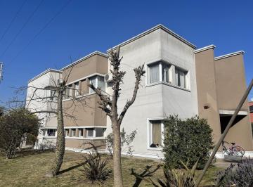 Casa · 197m² · 4 Ambientes · 2 Cocheras · Casa en Venta en Country Venado II Canning