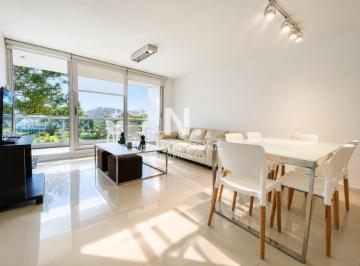 Foto1 · Moderno Apartamento de 2 Dorm. Sobre Roosevelt, a Pasos de Playa Brava, en Alquiler Anual