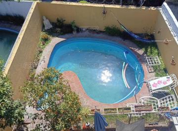 Casa · 180m² · 5 Ambientes · 1 Cochera · Casa Triplex en Venta en Fleming / Panamericana, Martínez, San Isidro