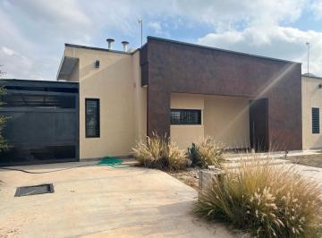Casa · 114m² · 3 Ambientes · 2 Cocheras · Casa en Venta en Vistalba | Bajas Expensas