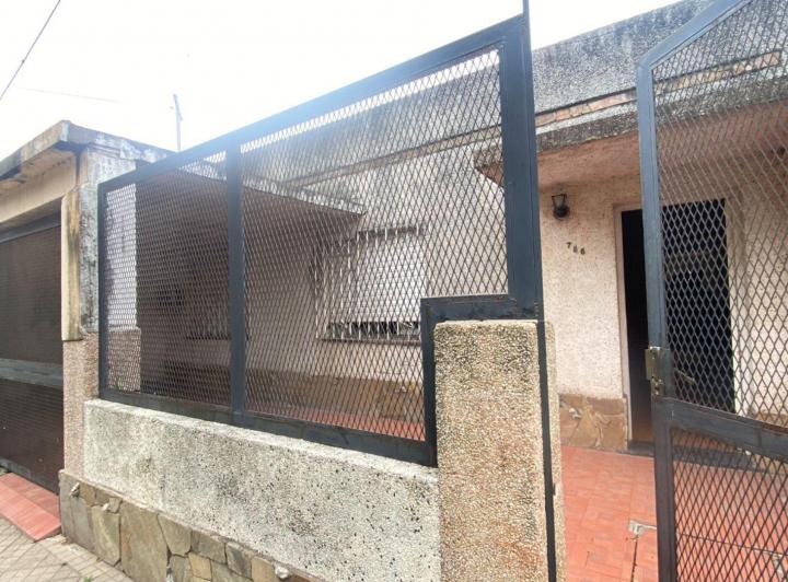 Casa · 100m² · 5 Ambientes · 1 Cochera