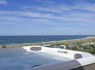 Departamento · 200m² · 4 Ambientes · 1 Cochera · Penthouse en Alquiler Manantiales | 3 Suites | Frente a Playa Bikini