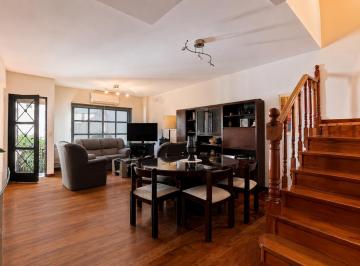 PH · 150m² · 4 Ambientes · 2 Cocheras · Triplex con Cochera Doble y Jardín en Saavedra