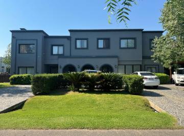 Quinta vacacional · 495m² · 10 Ambientes · 1 Cochera · Casa Quinta en Venta en La Argentina, Estancias del Pilar, Pilar