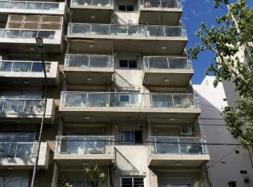 Departamento · 50m² · 3 Ambientes · Departamento en Venta con Renta en Balvanera