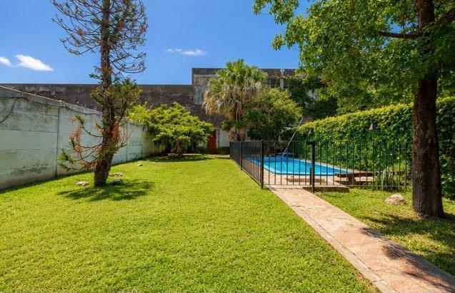 Casa · 172m² · 5 Ambientes · 1 Cochera