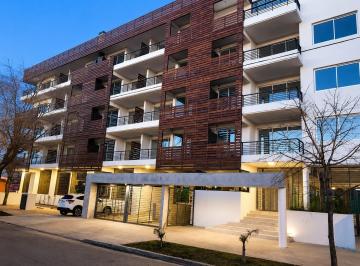 Departamento de 3 ambientes, Tigre · Alquiler 3 Ambientes en Tigre Park – Último Piso con Cochera