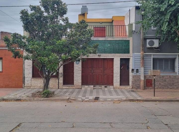 Casa · 162m² · 4 Ambientes · 1 Cochera