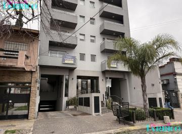 Departamento · 145m² · 6 Ambientes · 2 Cocheras · Departamento en Venta Banfield 6 Ambientes