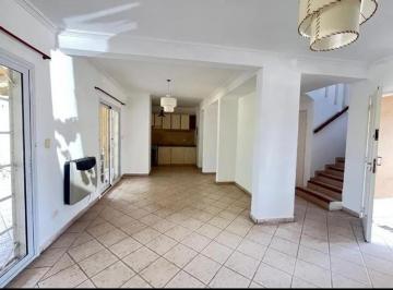 Casa · 108m² · 5 Ambientes · 3 Cocheras · Venta Casa 6 Amb en Jardines de Escobar - Pileta - Coch - Quincho
