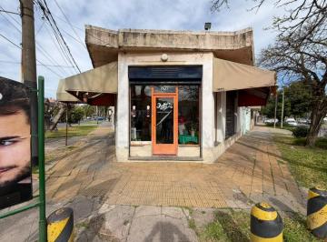 Local comercial · 60m² · 3 Ambientes · Venta Local en PH en Esquina + Espacio Aéreo Propio – Villa Bosch