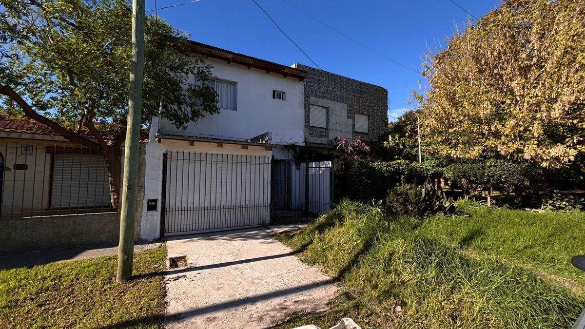 ph 3 Ambientes con Cochera en Los Pinares – Gran Potencial y Proyecto a Terminar