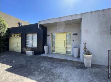 Casa · 3 Ambientes · 1 Cochera · Alquiler Casa Los Acantilados 3 Ambientes