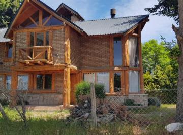 PH · 91m² · 3 Ambientes · 1 Cochera · Hermoso PH 3 Ambientes en Alquiler, Dina Huapi