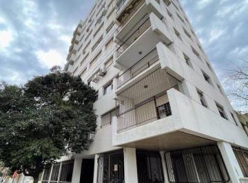 Departamento de 3 ambientes, La Plata · Semipiso de Dos Dorm., Al Frente con Balcón