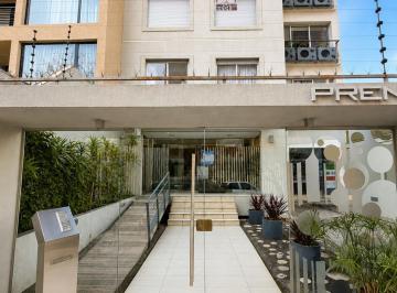 Departamento de 4 ambientes, Quilmes · Impecable Departamento 4 Ambientes - Quilmes