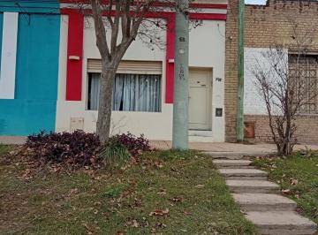 Casa · 250m² · 8 Ambientes · 2 Cocheras · Venta Casa 3 Dorm. en Rio Segundo