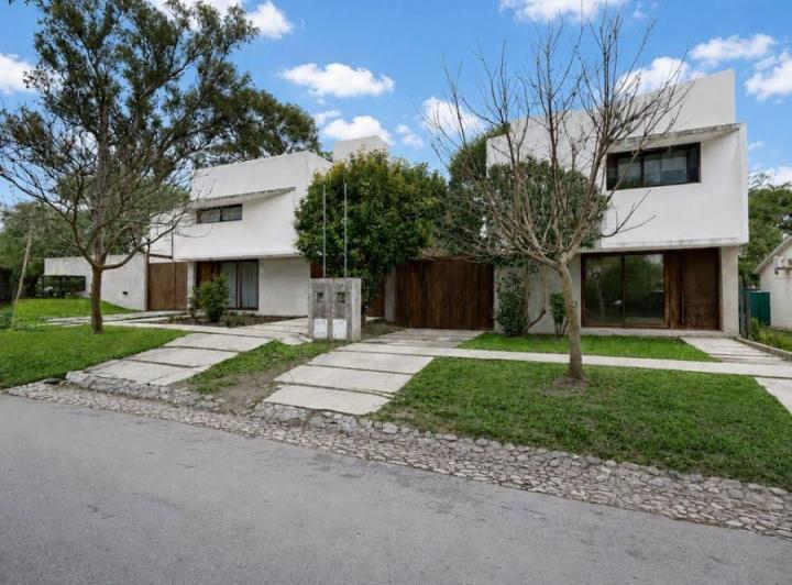Casa · 100m² · 3 Ambientes · 1 Cochera