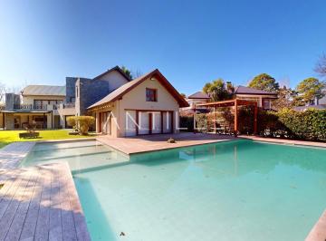 Casa · 1350m² · 6 Ambientes · 2 Cocheras · Casa en Venta | Abril Club de Campo