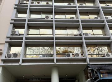 Oficina comercial · 300m² · 4 Cocheras · Venta Oficina Alquilada Centro 8% Rentabilidad