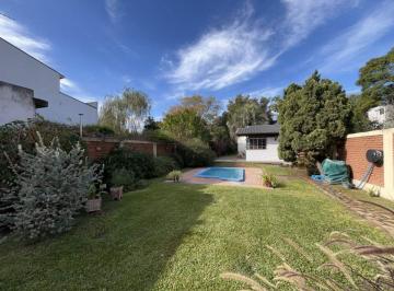Casa · 200m² · 4 Ambientes · 3 Cocheras · Venta Casa Martín Coronado Pileta Jardín