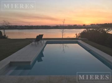 Casa · 263m² · 4 Ambientes · 2 Cocheras · Alquiler de Verano a La Laguna en San Gabriel, Villanueva